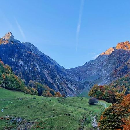Logement 6 pers au cœur des montagnes pyrénéennes Boutx Extérieur photo